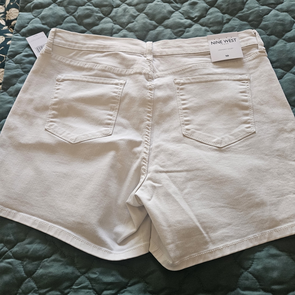 Nine West White Gramercy Shorts - Picture 7 of 7